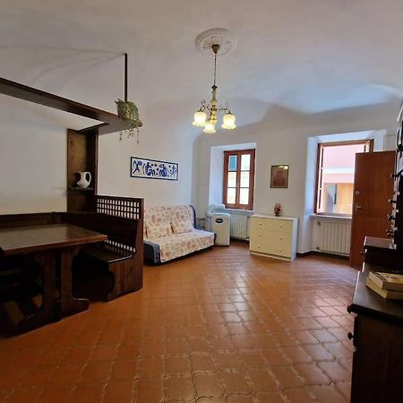 Silver Sands Finale Ligure - Traditional Apartment - 4 Beds & Terrace By The Beach 외부 사진