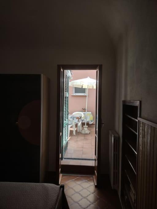 Silver Sands Finale Ligure - Traditional Apartment - 4 Beds & Terrace By The Beach 외부 사진