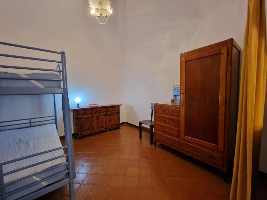 Silver Sands Finale Ligure - Traditional Apartment - 4 Beds & Terrace By The Beach 외부 사진